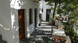 Manu's House - Chora Skyros